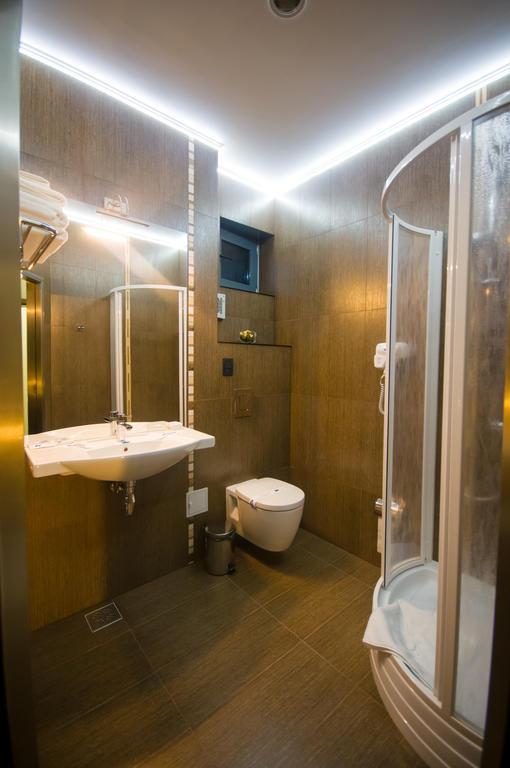 Hotel Aqua Târgu Jiu Quarto foto