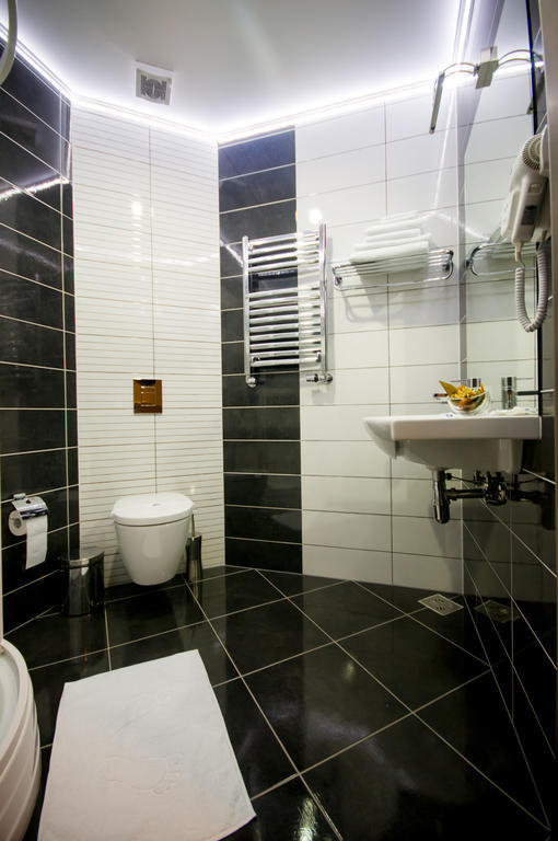 Hotel Aqua Târgu Jiu Quarto foto